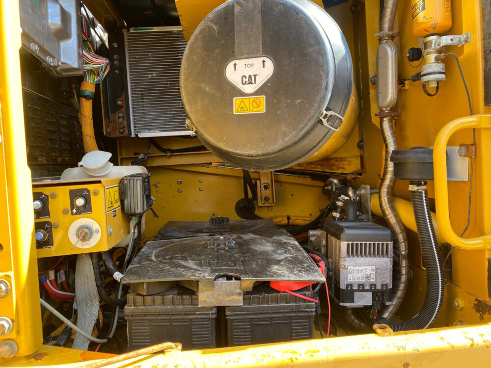 caterpillar-330-d-crawler-excavator