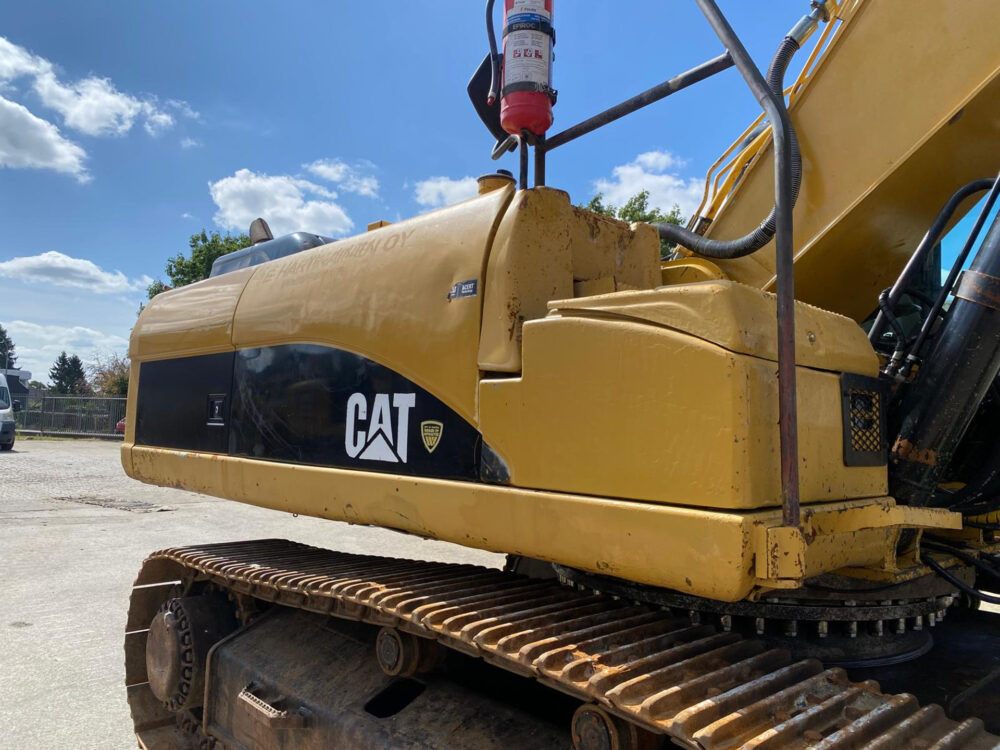 caterpillar-330-d-crawler-excavator