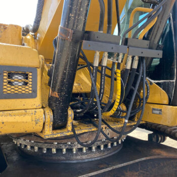 caterpillar-330-d-crawler-excavator