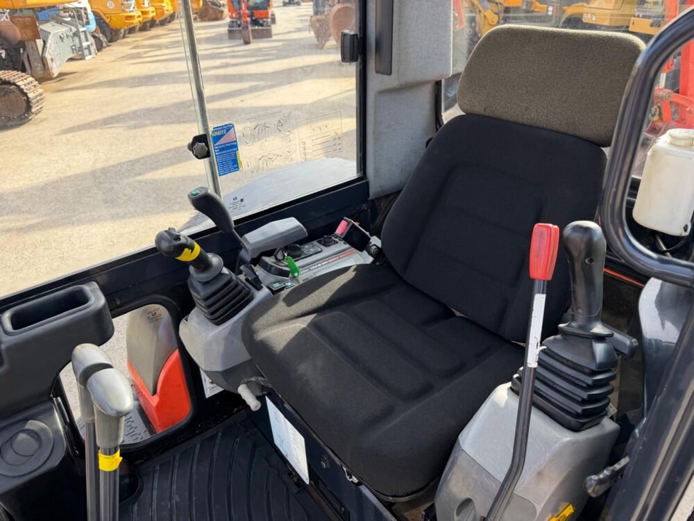 kubota-kx101-3-minigraver