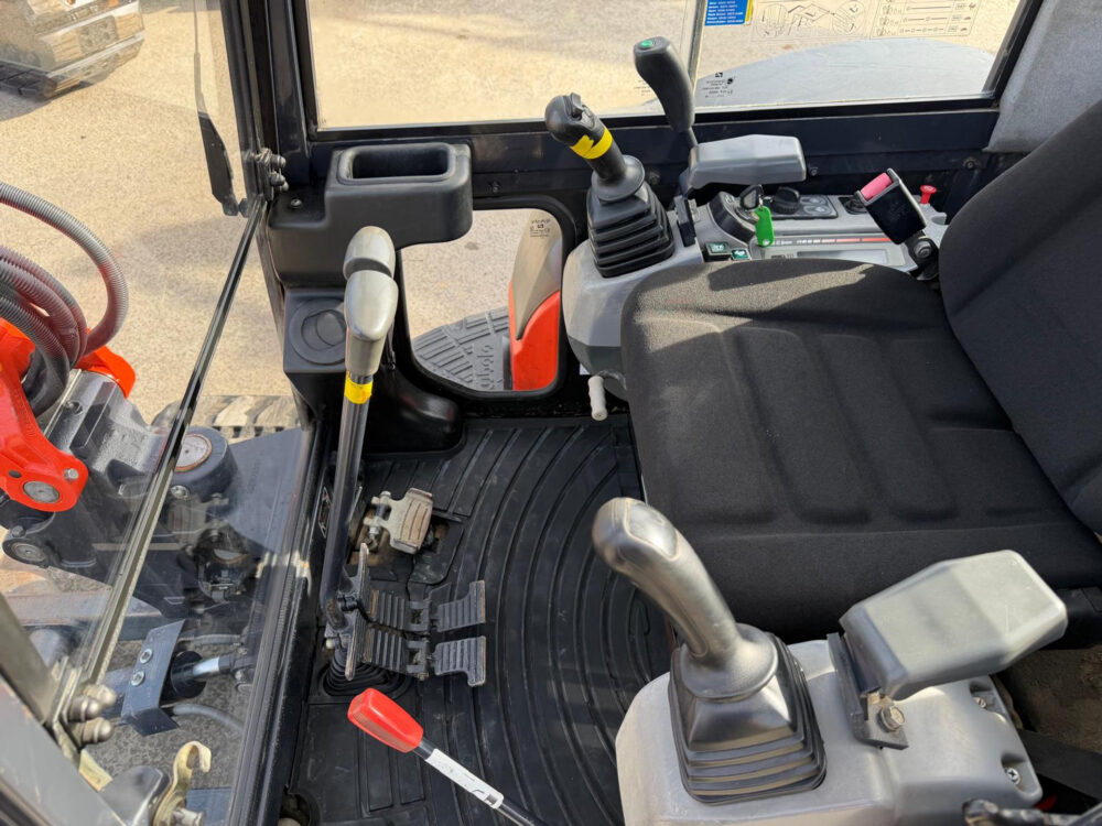 kubota-kx101-3-minigraver
