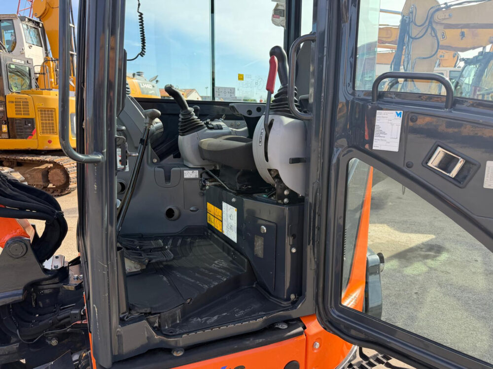 hitachi-zx33u-6-clr-minigraafmachine