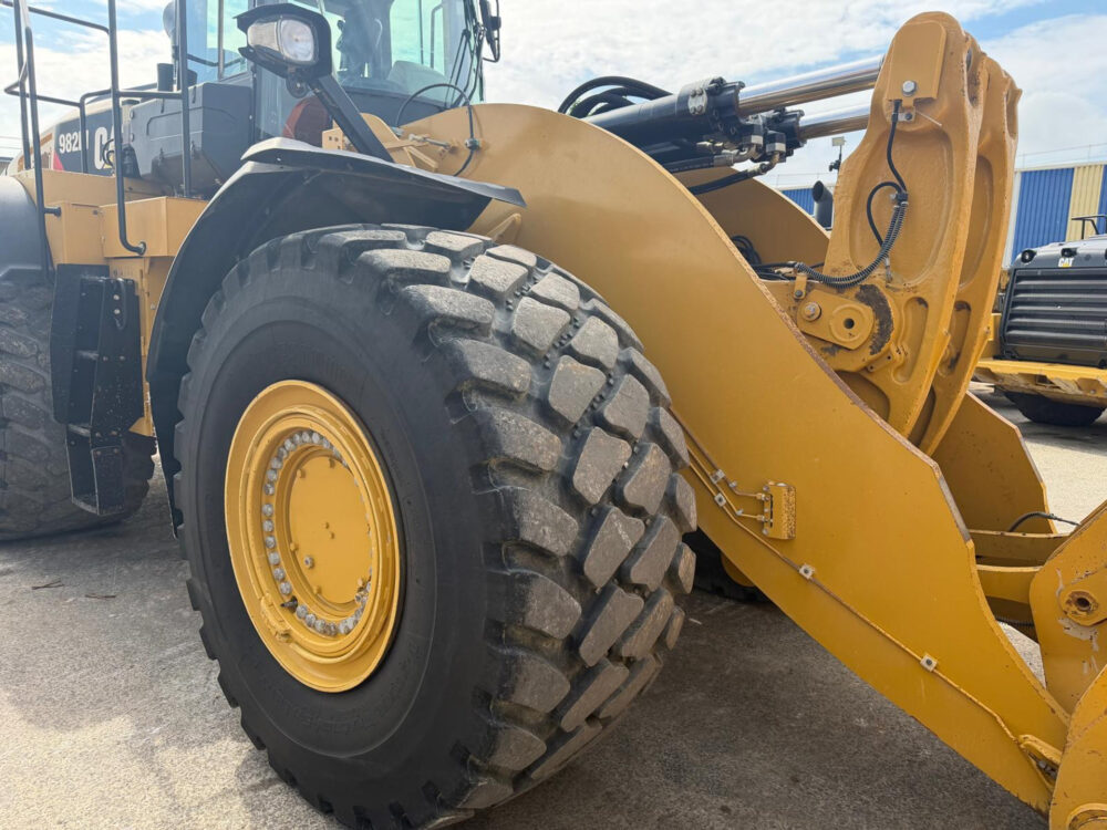 caterpillar-982m-wiellader