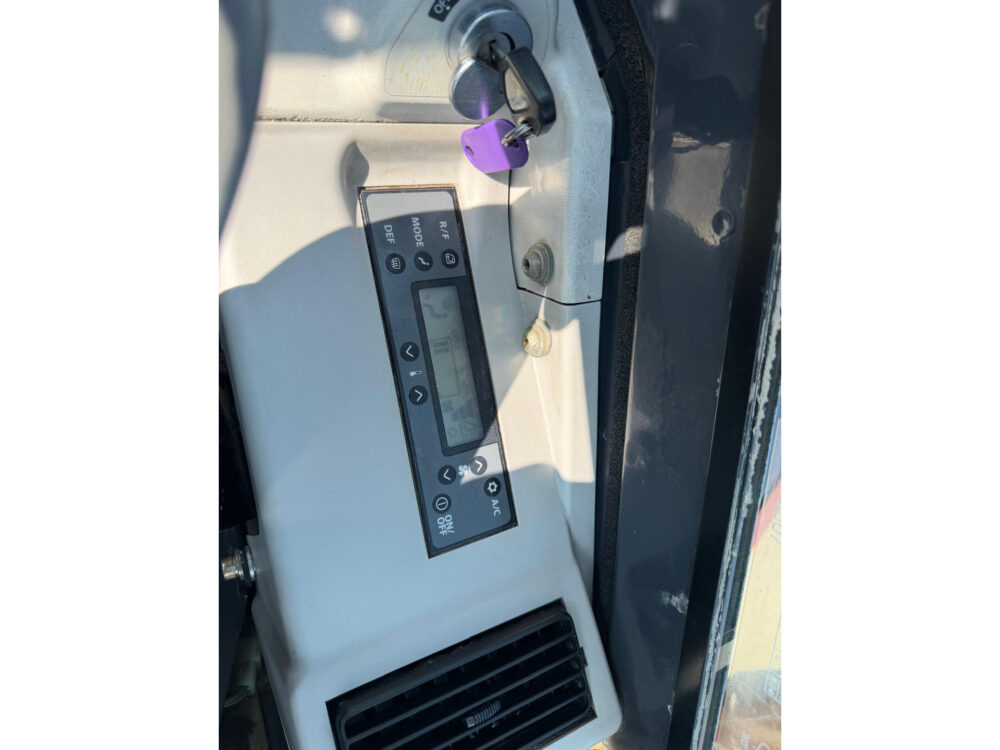 hitachi-zx33u-5a-clr-minigraafmachine
