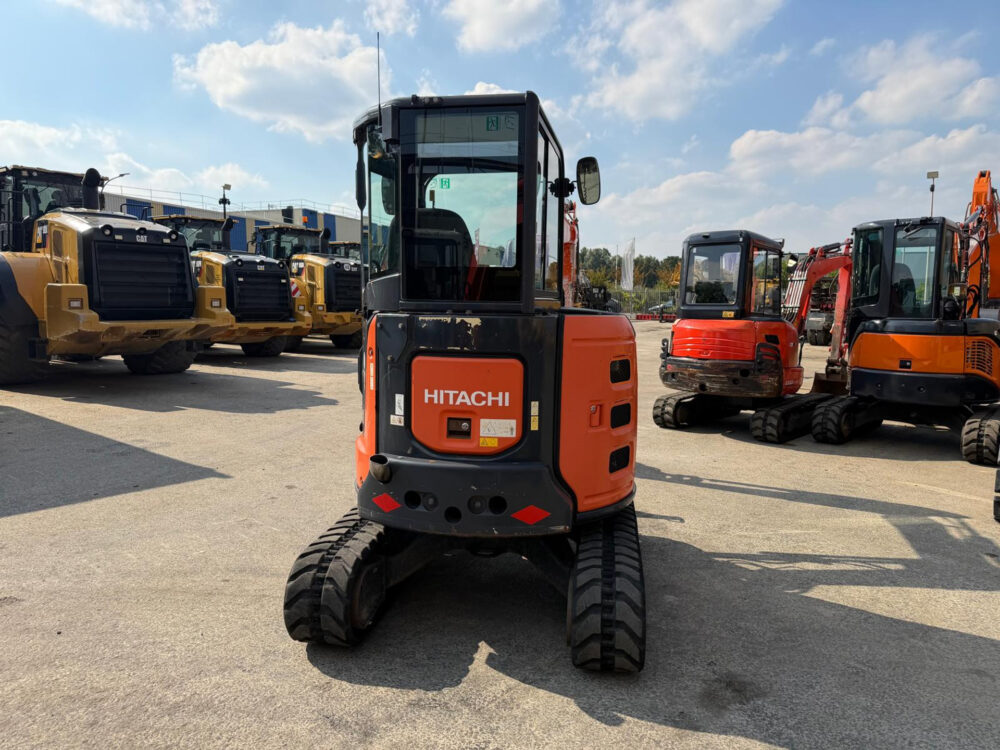 hitachi-zx33u-5a-clr-minigraafmachine