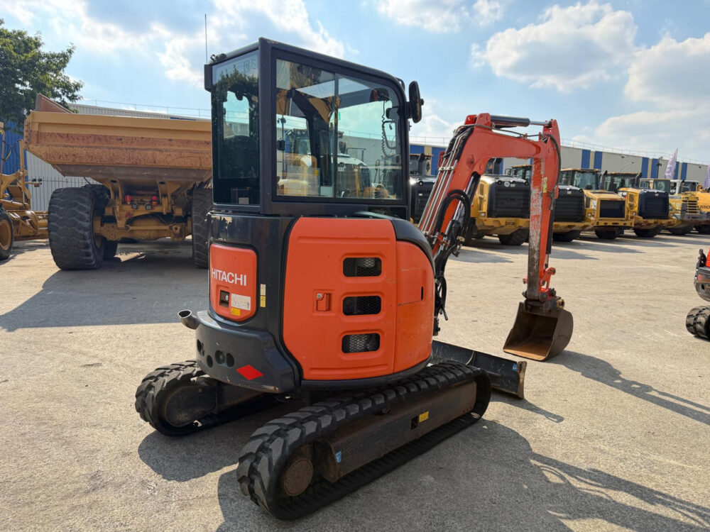 hitachi-zx33u-5a-clr-minigraafmachine