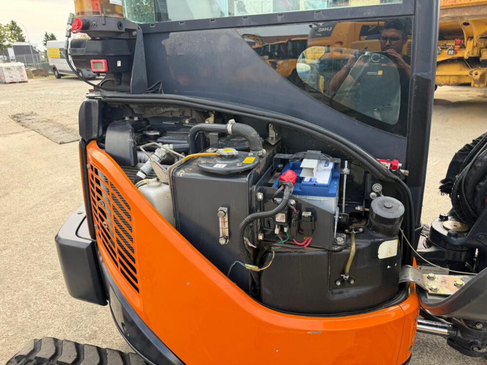 hitachi-zx38-u-3-clr-minigraafmachine
