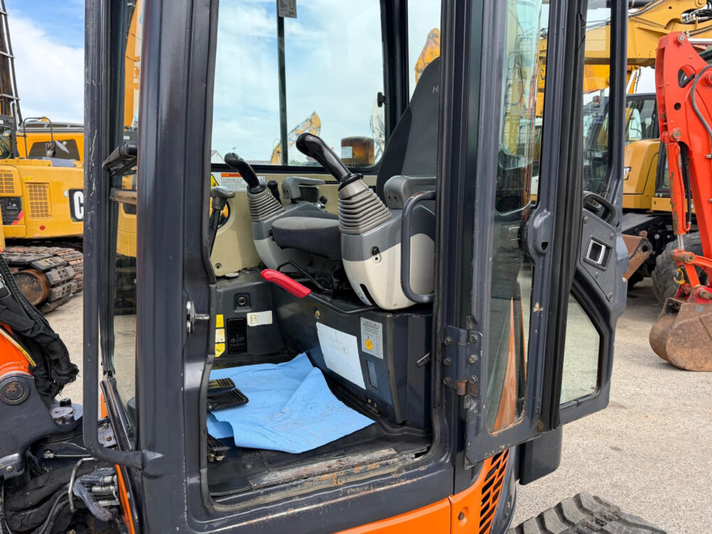 hitachi-zx38-u-3-clr-minigraafmachine