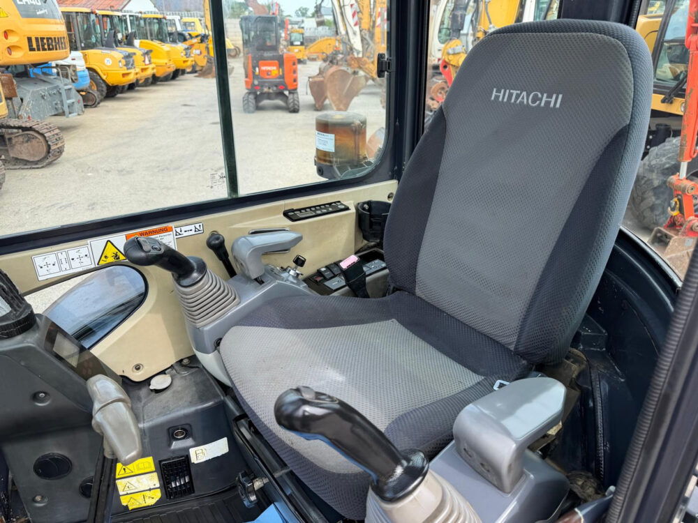 hitachi-zx38-u-3-clr-minigraafmachine