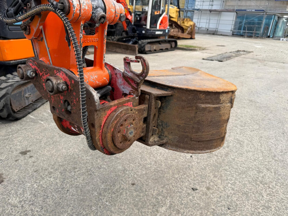 hitachi-zx38-u-3-clr-minigraafmachine