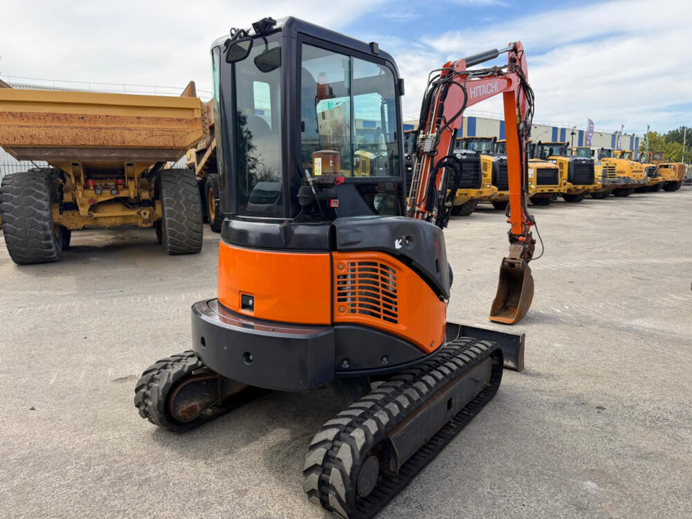 hitachi-zx38-u-3-clr-minigraafmachine
