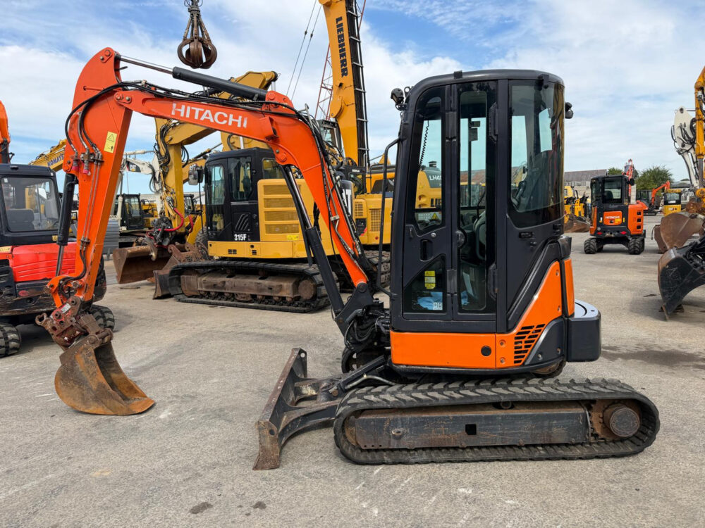 hitachi-zx38-u-3-clr-minigraafmachine