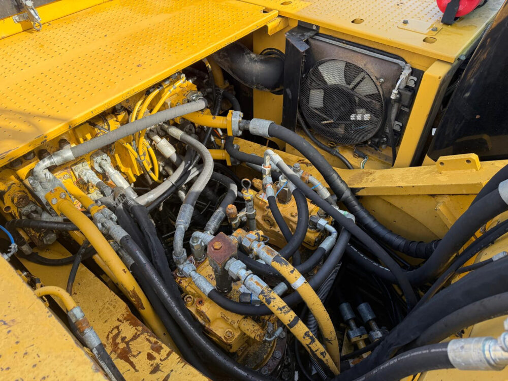 caterpillar-345-cl-rupsgraafmachine