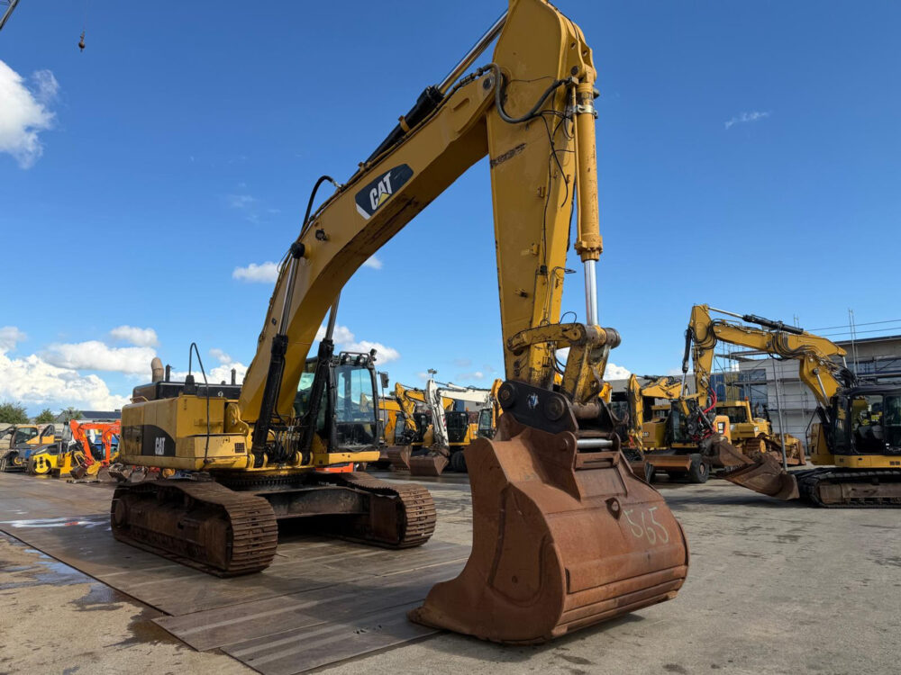 caterpillar-345-cl-rupsgraafmachine