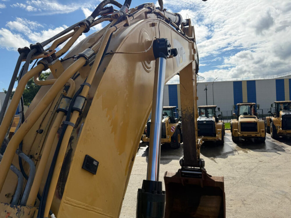 caterpillar-345-cl-rupsgraafmachine