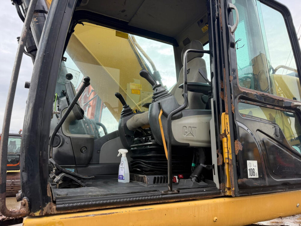 caterpillar-345-cl-rupsgraafmachine
