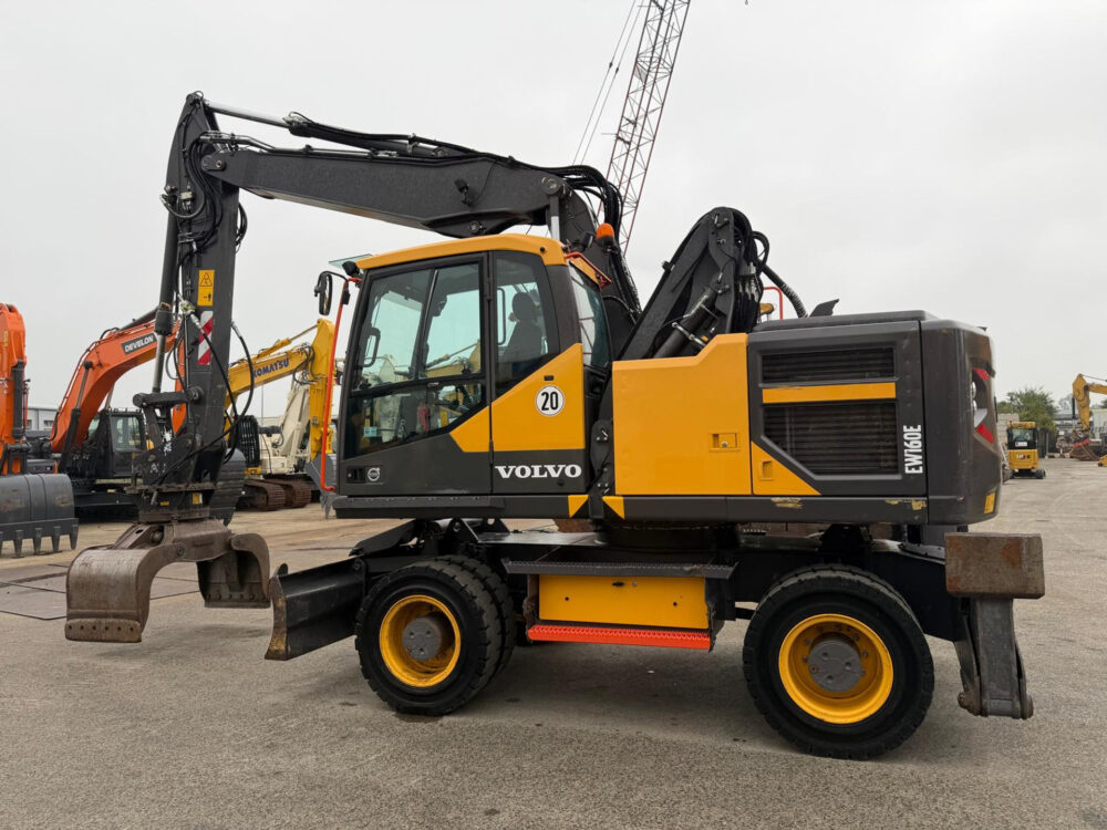 volvo-ew-160e-mobiele-graafmachine