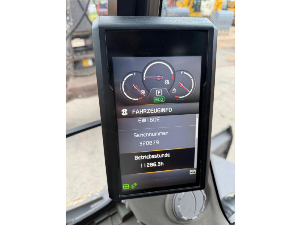 volvo-ew-160e-mobiele-graafmachine