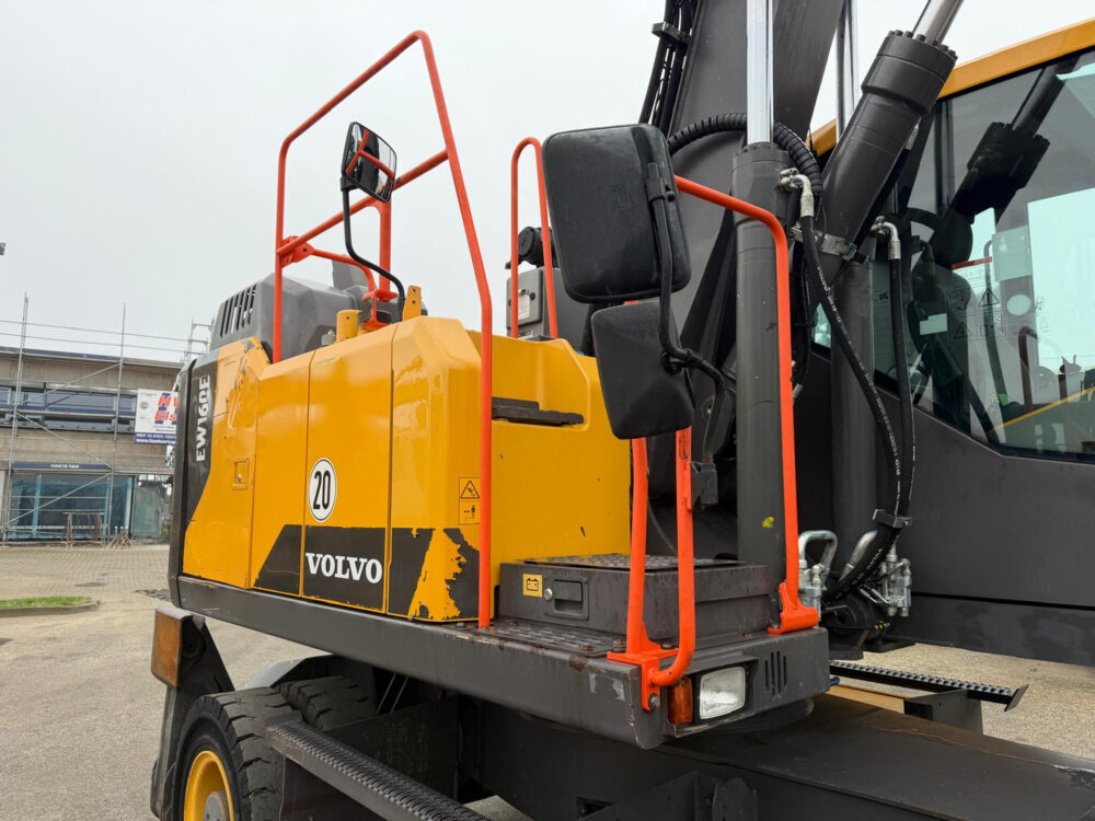 volvo-ew-160e-mobiele-graafmachine