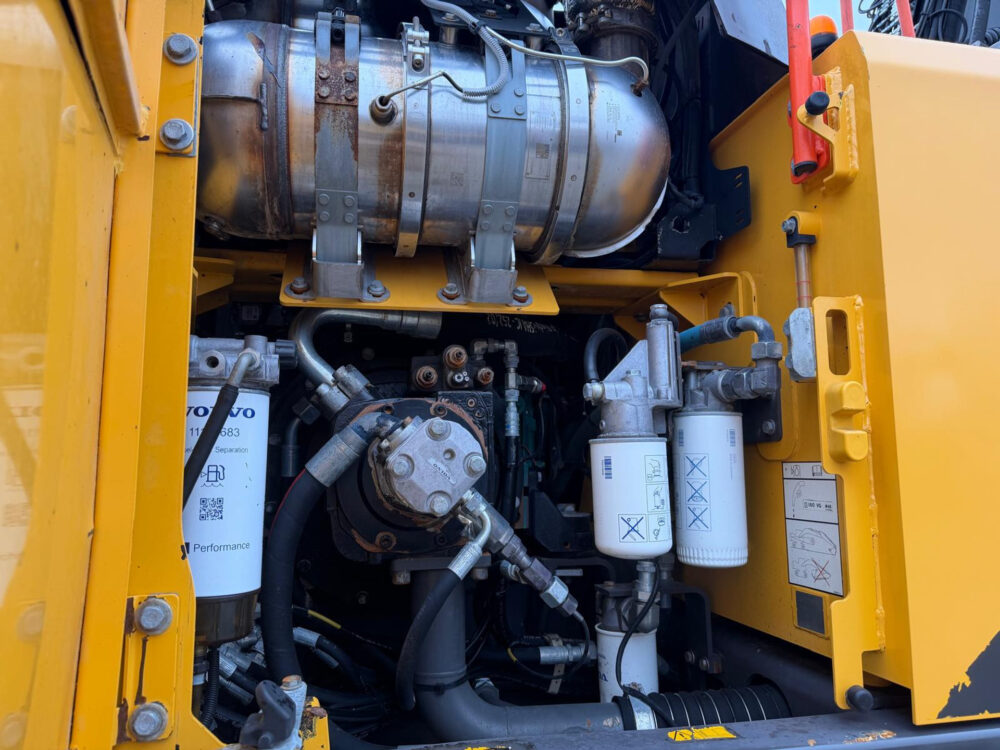 volvo-ew-160e-mobiele-graafmachine