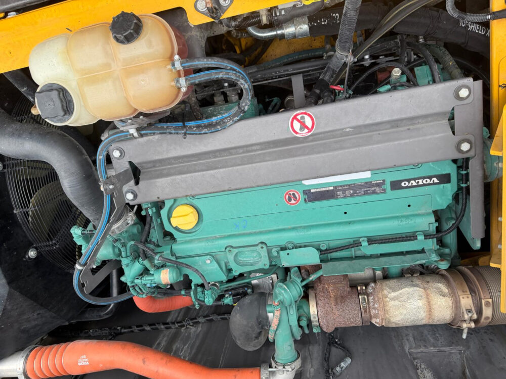 volvo-ew-160e-mobiele-graafmachine