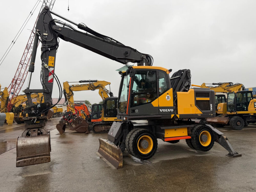 volvo-ew-160e-mobiele-graafmachine