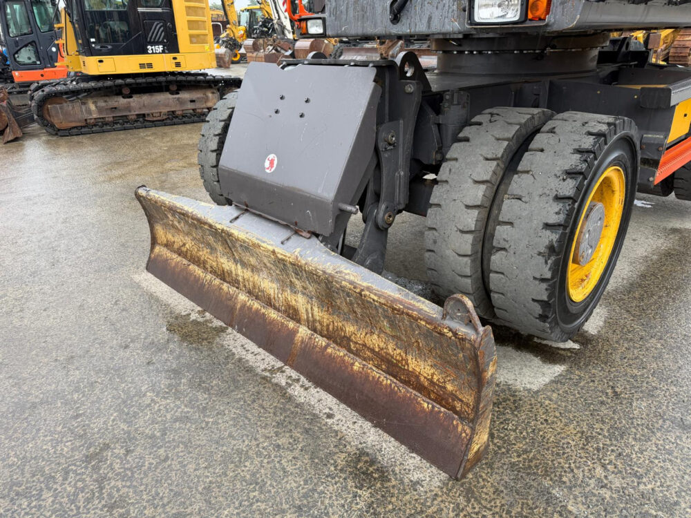 volvo-ew-160e-mobiele-graafmachine