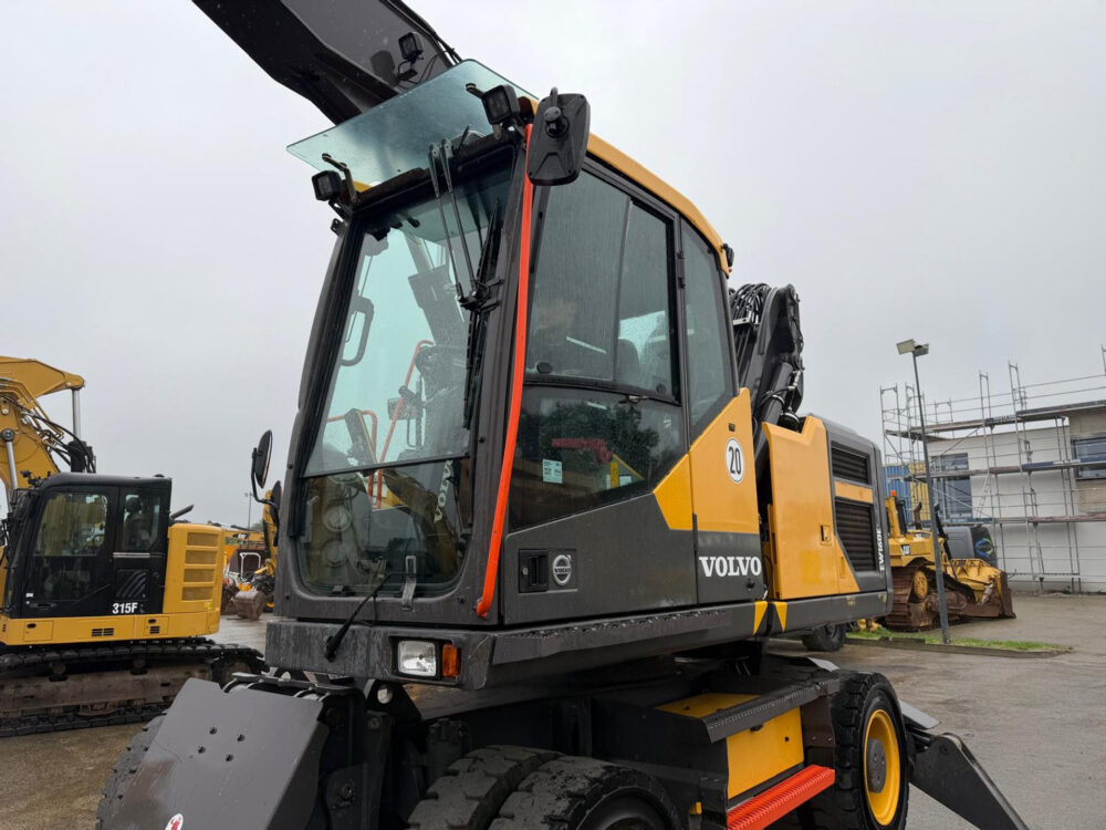 volvo-ew-160e-mobiele-graafmachine