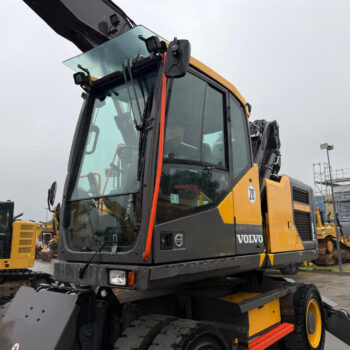 volvo-ew-160e-mobiele-graafmachine