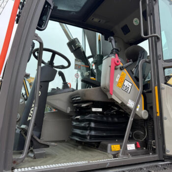 volvo-ew-160e-mobiele-graafmachine