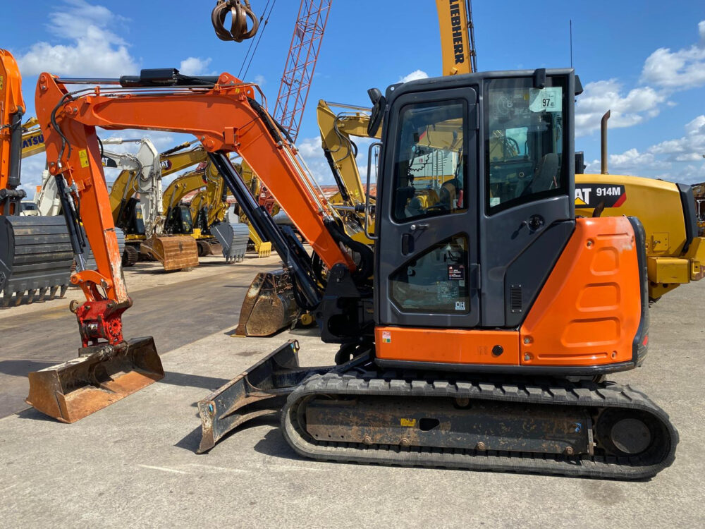 hitachi-zx65usb-5a-clr-minigraafmachine