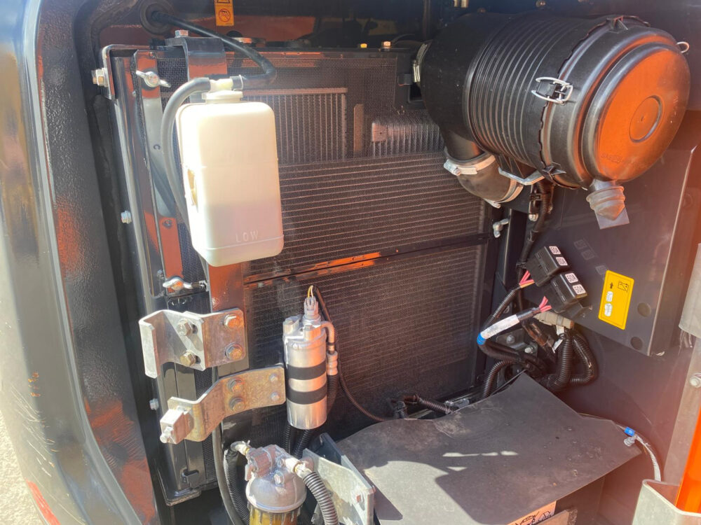 hitachi-zx65usb-5a-clr-minigraafmachine