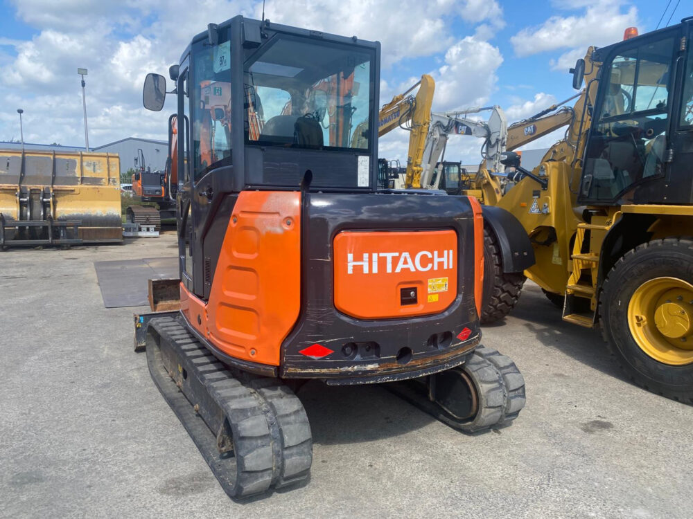 hitachi-zx65usb-5a-clr-minigraafmachine