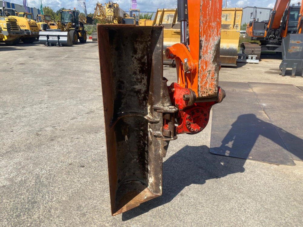 hitachi-zx65usb-5a-clr-minigraafmachine