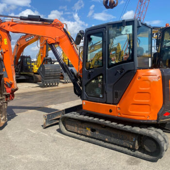 hitachi-zx65usb-5a-clr-minigraafmachine