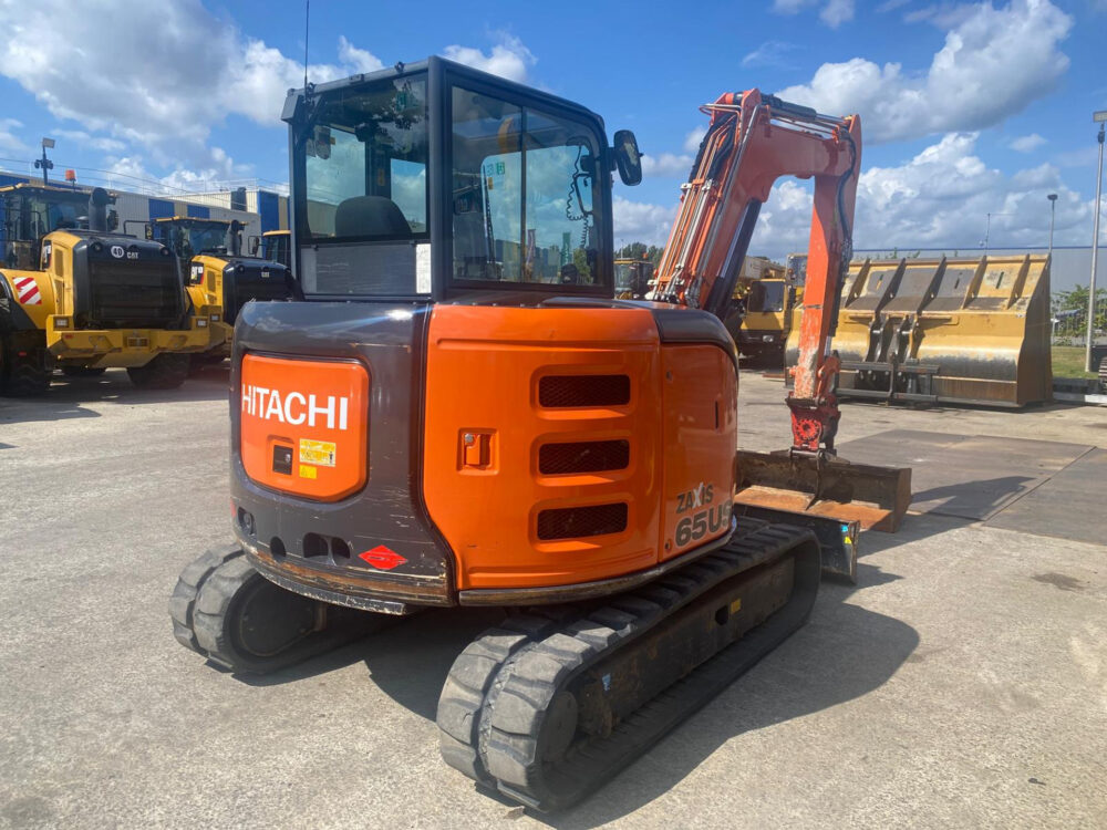 hitachi-zx65usb-5a-clr-minigraafmachine
