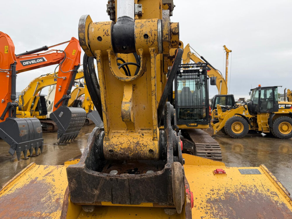 caterpillar-330-ng-rupsgraafmachine-2