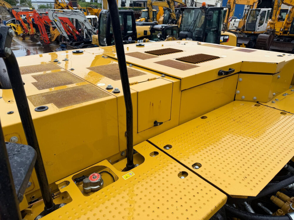 caterpillar-330-ng-rupsgraafmachine-2