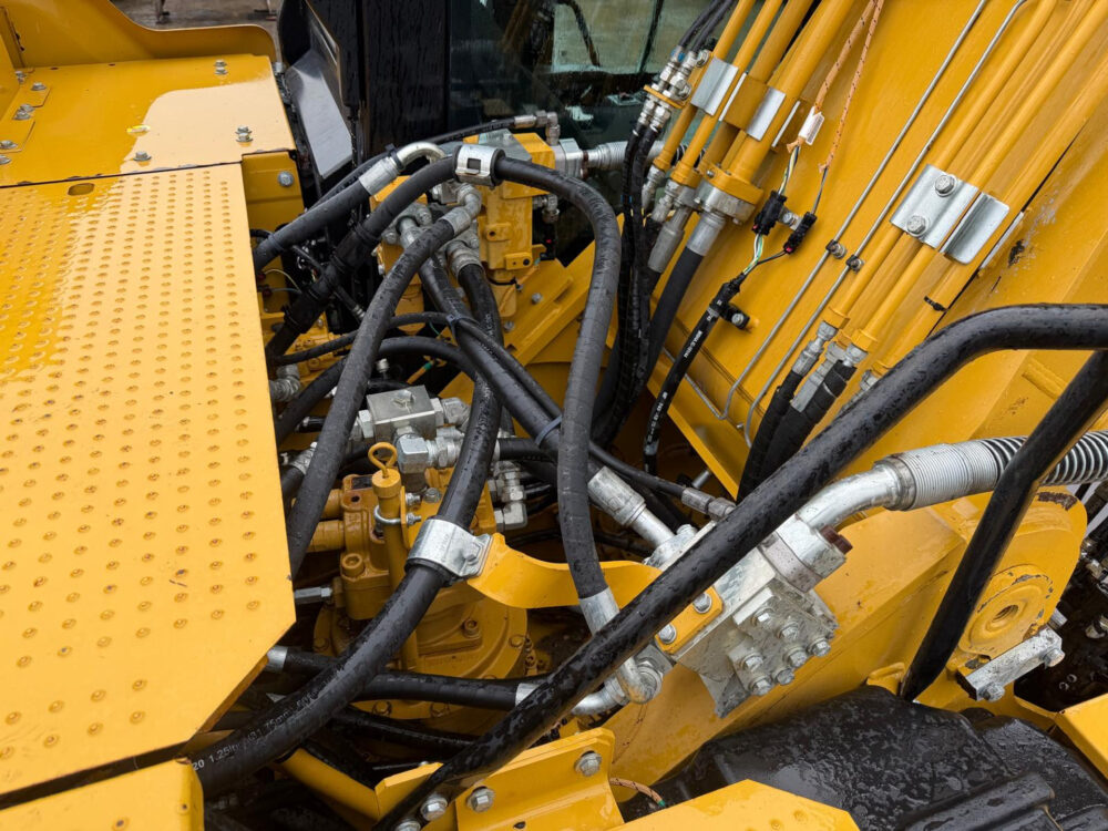 caterpillar-330-ng-rupsgraafmachine-2