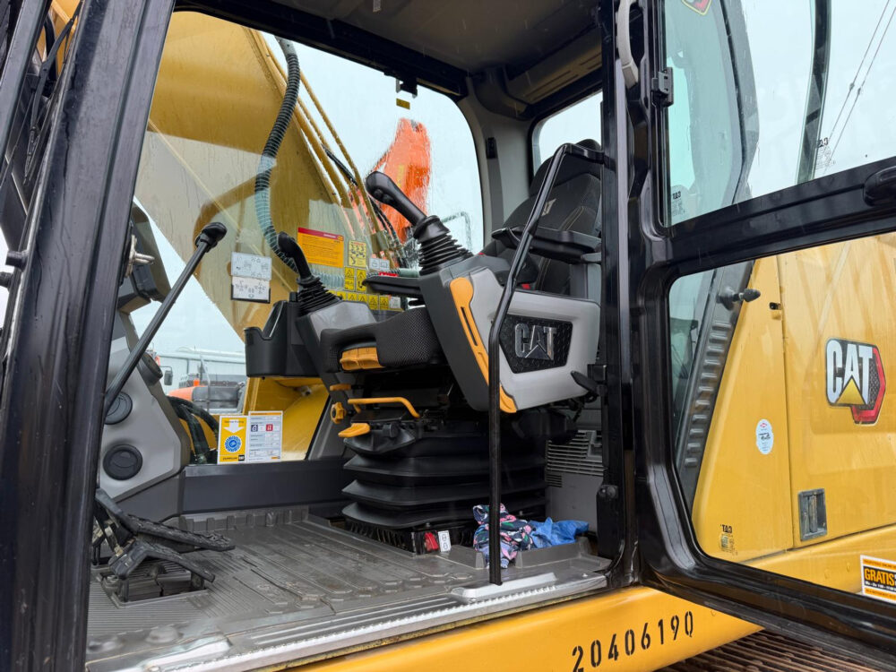 caterpillar-330-ng-rupsgraafmachine-2