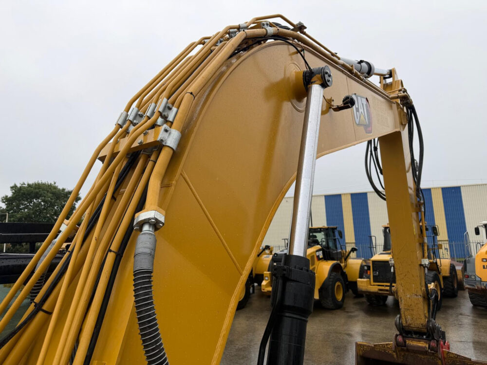 caterpillar-330-ng-rupsgraafmachine-2