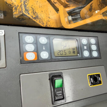 caterpillar-324-e-rupsgraafmachine-2