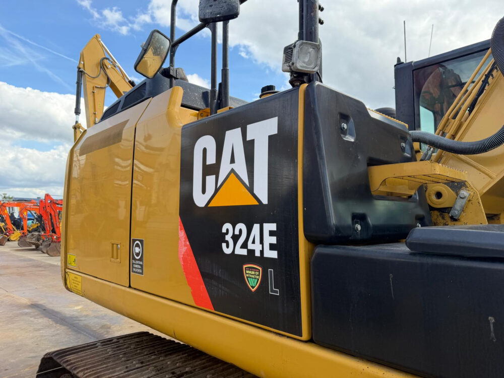 caterpillar-324-e-rupsgraafmachine-2