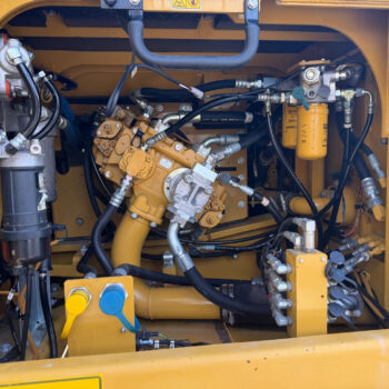 caterpillar-324-e-rupsgraafmachine-2