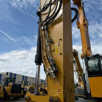 caterpillar-324-e-rupsgraafmachine-2