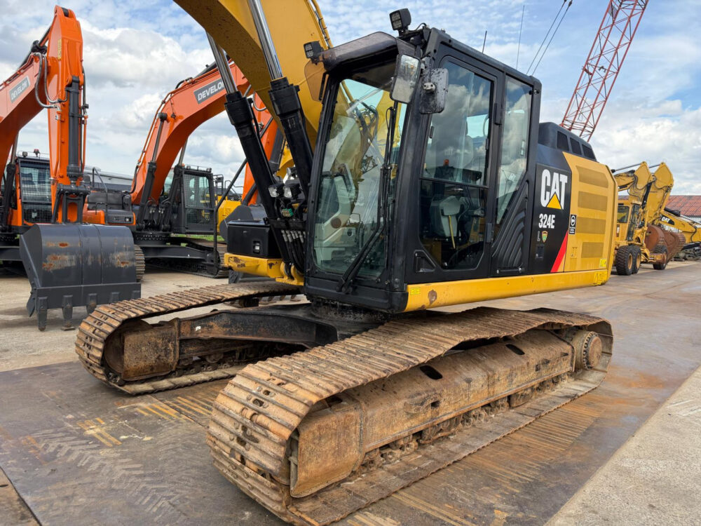 caterpillar-324-e-rupsgraafmachine-2