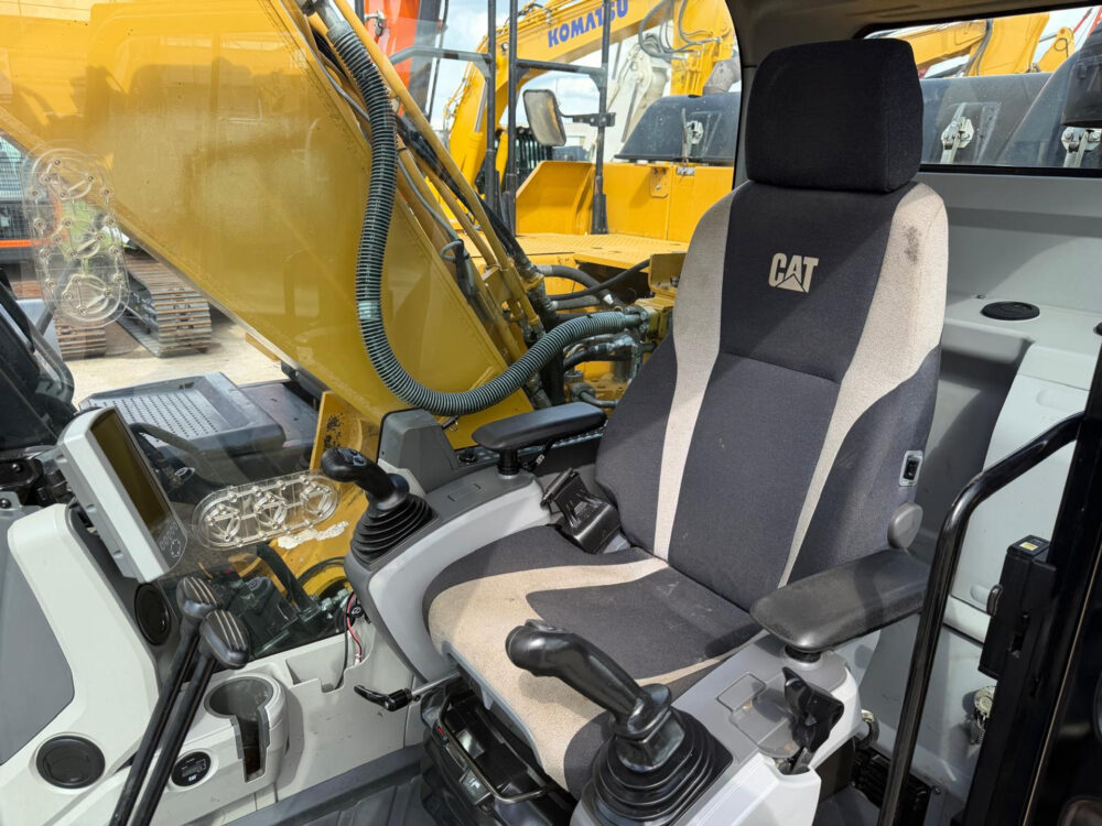 caterpillar-324-e-rupsgraafmachine-2