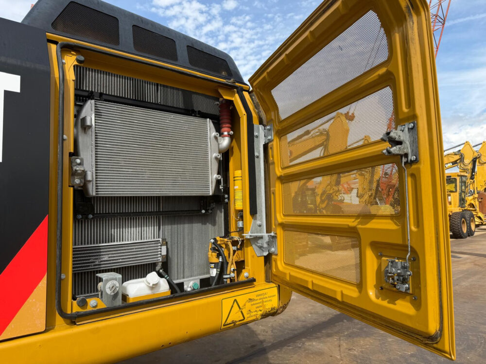 caterpillar-324-e-rupsgraafmachine-2