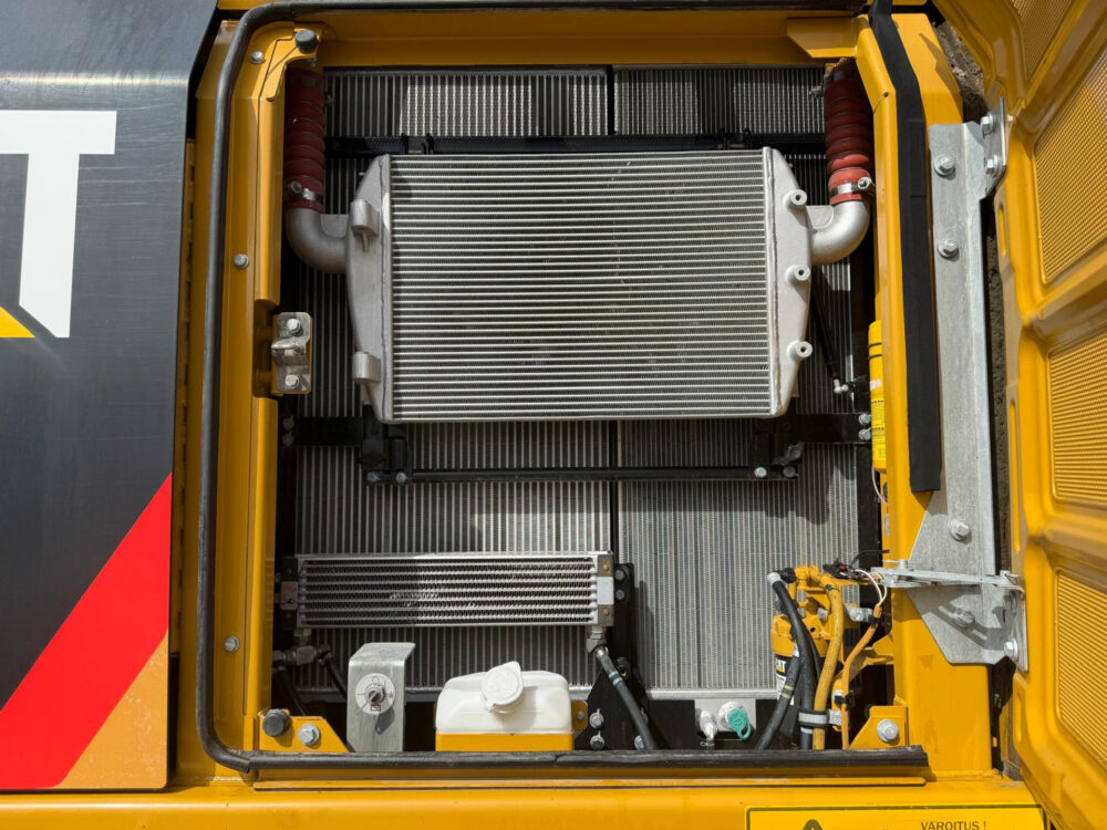 caterpillar-324-e-rupsgraafmachine-2