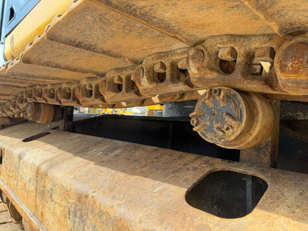 caterpillar-324-e-rupsgraafmachine-2